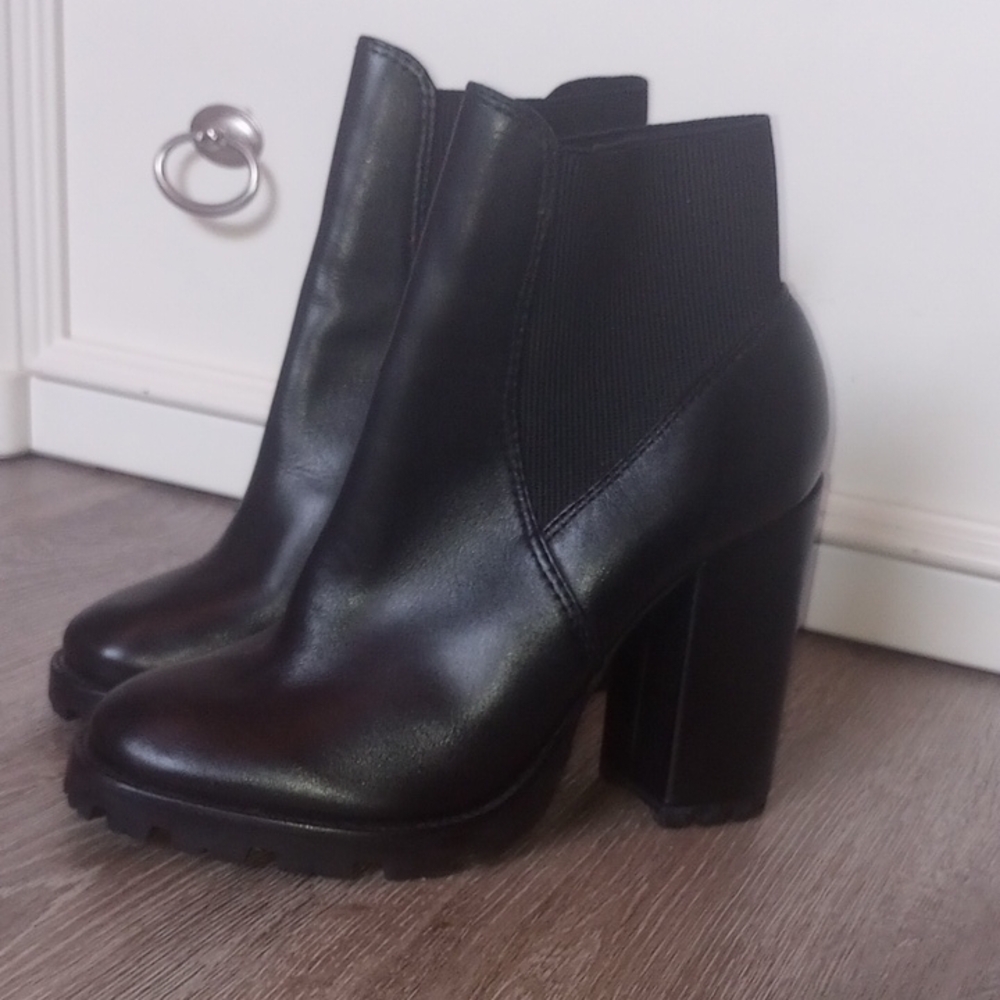 SCHUTZ Black Heeled Boots